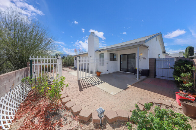 Building Photo - 10281 E Foxmoor Dr