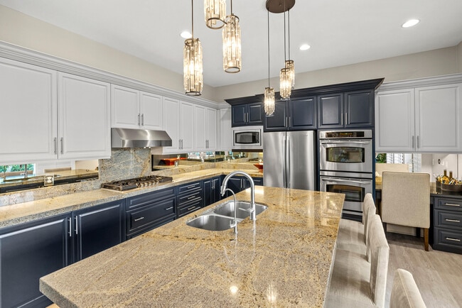 Building Photo - 77939 Desert Dr