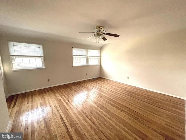 Building Photo - 1717 Red Oak Rd