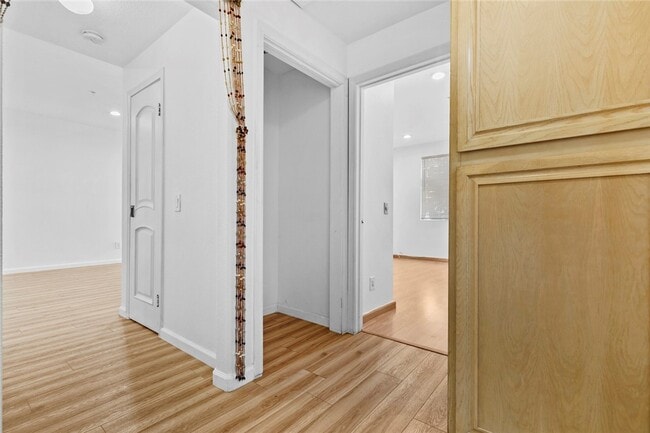 Building Photo - 16940 Chatsworth St