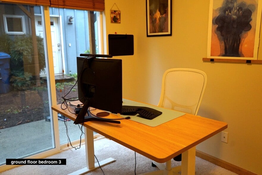 Building Photo - 2800 NE 137th St