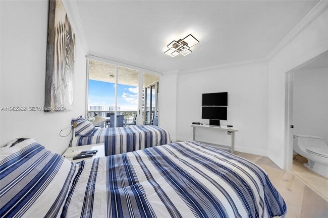 Building Photo - 3200 N Ocean Blvd