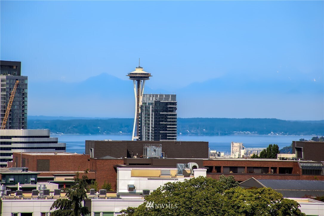 Building Photo - 1607 15th Ave