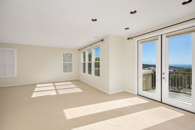 Building Photo - Exclusive Pelican Ridge Home.