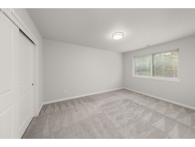 Building Photo - 10977 SE 129th Ave