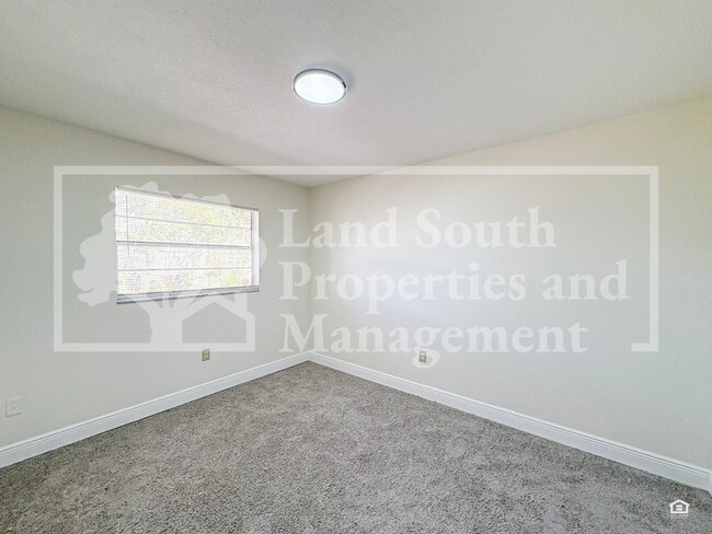 Building Photo - 1631 Monterey Ln