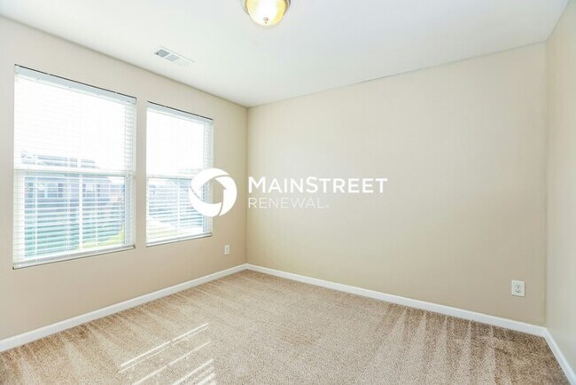 Building Photo - 3 Bedroom Pet-Friendly Home in Murfreesbor...