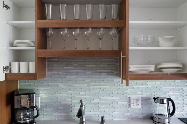 Building Photo - 10333 Main St