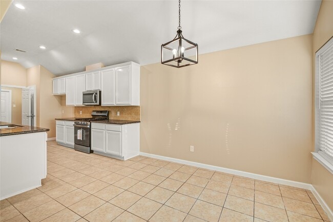 Building Photo - 10506 Pleasant Villas Ln