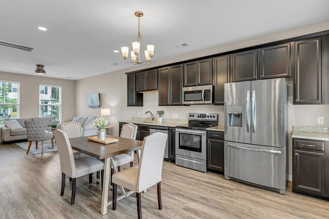 Building Photo - 146 Winding Branch Dr