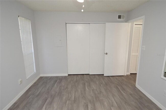 Building Photo - 8635 Mallard Reserve Dr