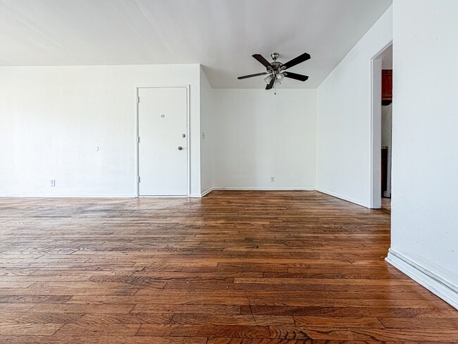 Building Photo - 4024 Palmwood Dr