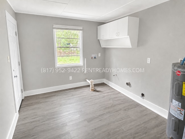 Building Photo - 1381 Creel Ct