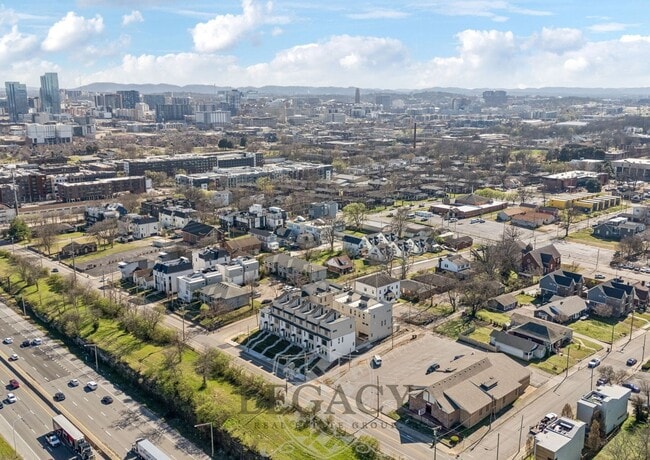 Building Photo - 1019 12th Ave N