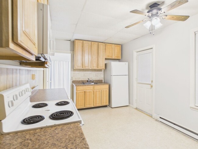 Building Photo - 1924-1926 State St