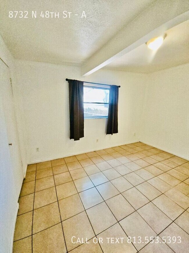 Building Photo - 8732 N 48th St