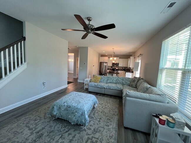 Building Photo - 5040 W Chandler Heights Dr