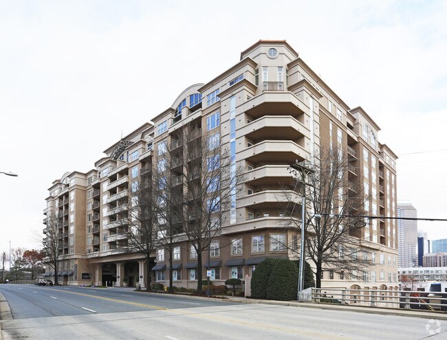 Building Photo - Camden Grandview