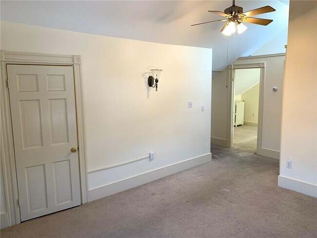 Building Photo - 113 Prospect Hill St