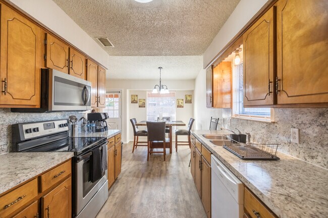 Building Photo - 5457 Blue Quail Dr