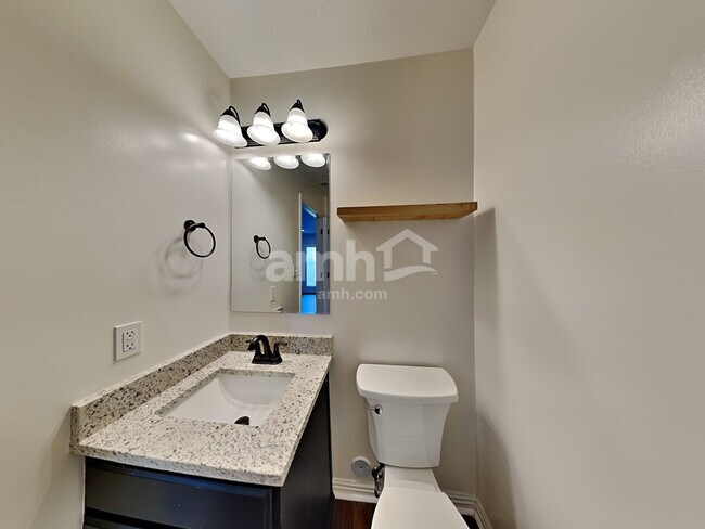 Building Photo - 4802 Addison Ave