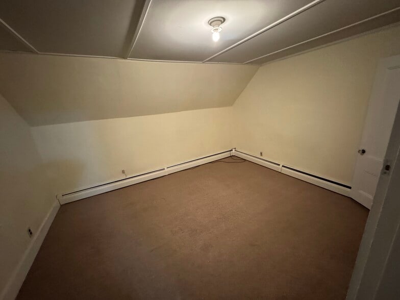 Building Photo - 48 Clinton Ave