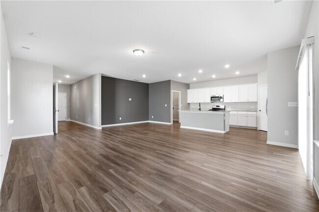 Building Photo - 21 Golden Eagle Pkwy