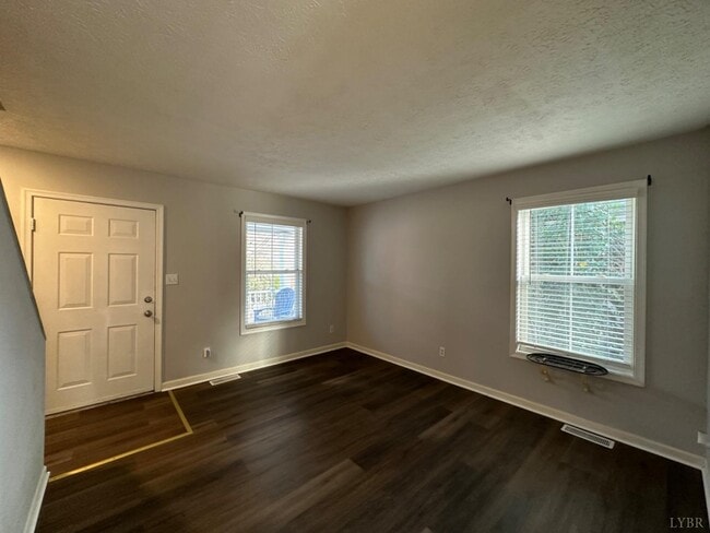 Building Photo - 601 Jackson St