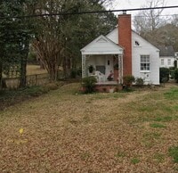 Building Photo - 2028 Ridge Ave