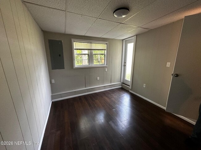 Building Photo - 2514 Peach Dr