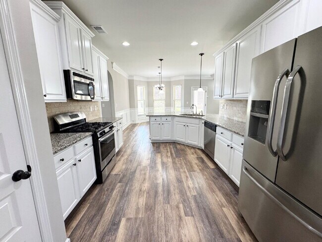 Building Photo - Move-In Ready 5-Bedroom Retreat in Whisper...