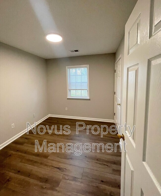 Building Photo - 119 Magnolia St