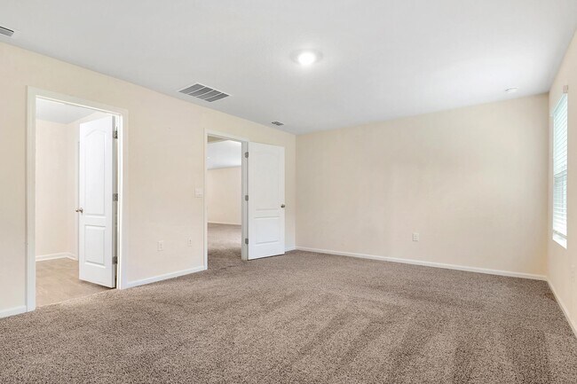 Building Photo - 22 Caminha Rd