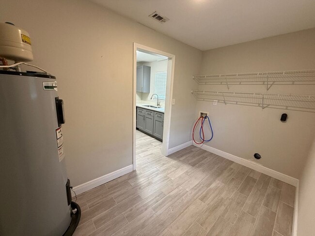 Building Photo - Gulf Breeze - Santa Rosa Shores - 2 bedroom, 1 bathroom