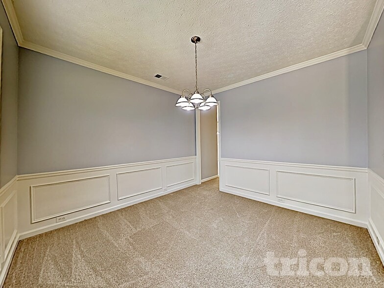 Building Photo - 403 Park Creek Trce