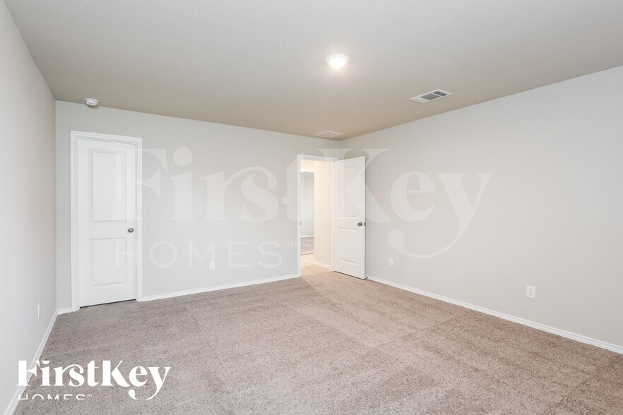 Building Photo - 6432 Cotton Ridge