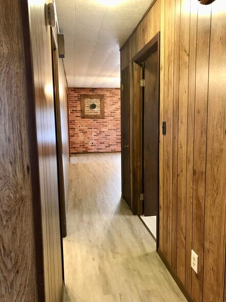 Building Photo - 826 Jonathan Run Rd