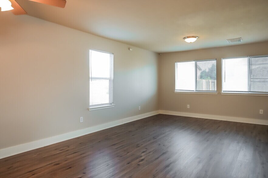 Building Photo - 7431 Leightonfield Ct