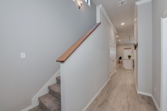 Building Photo - 4009 Oaklawn St