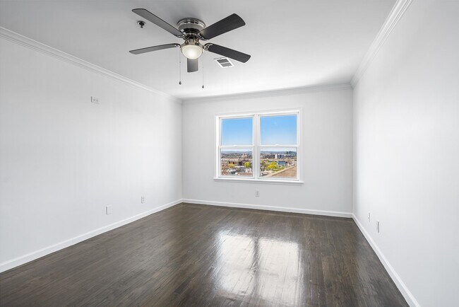 Building Photo - 4401 Smith Ave