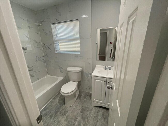Building Photo - 3 BR/2BA |  Renovated Single Family Home |   2-car garage | Fenced backyard!