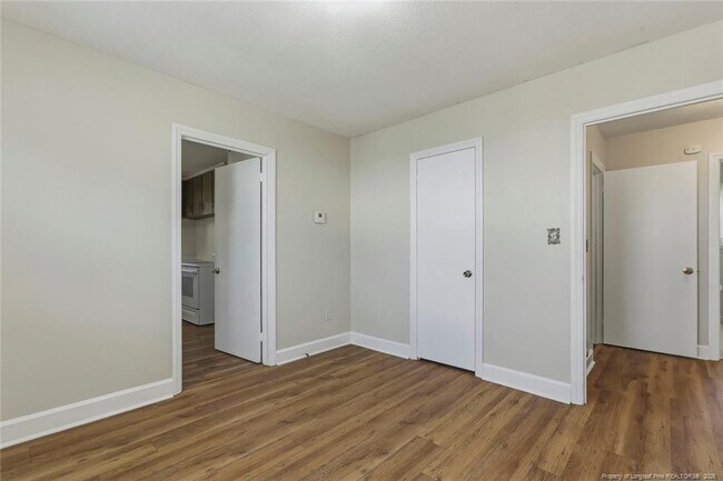Building Photo - 2902 Cornell Dr