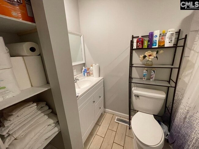 Building Photo - 1900 Lorick Ave