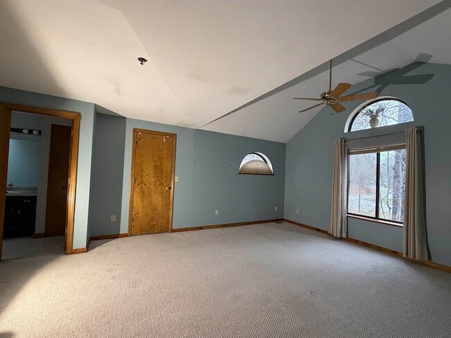 Building Photo - 17 Bayberry Dr