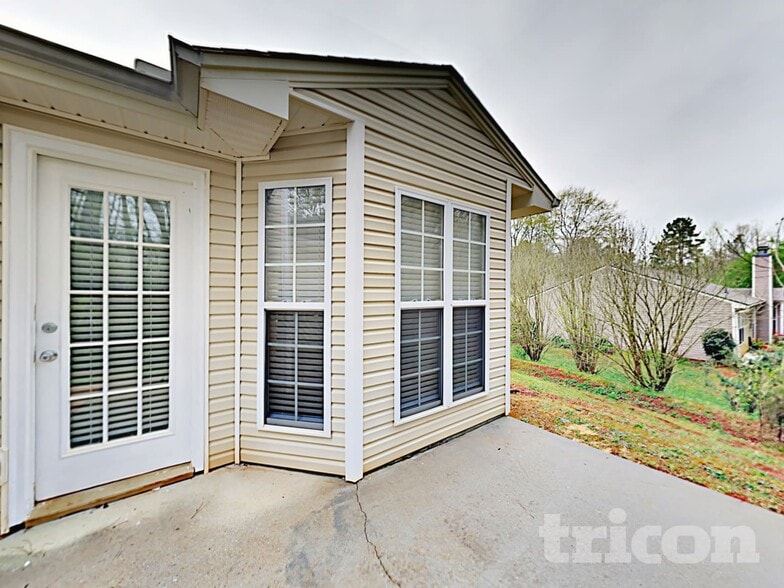 Building Photo - 1580 Sedgefield Trail