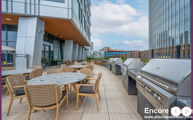 Building Photo - 100 Sudbury St