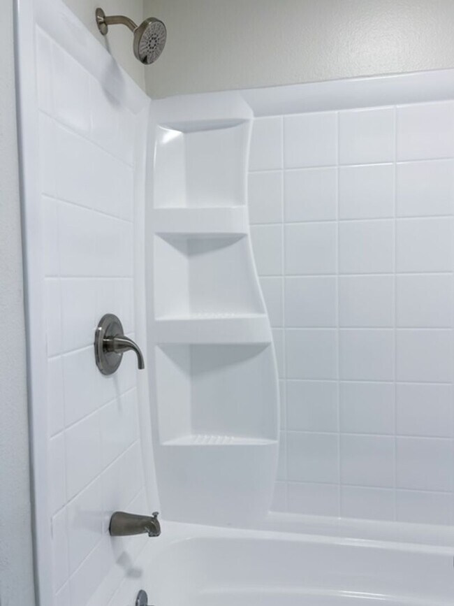 Building Photo - 3 Bedroom + 2.5 Bathroom Condo | Ralston Village Community | Ventura | Unfurnished
