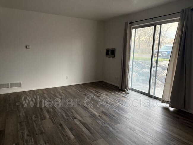 Building Photo - 2650 Jefferson Ave