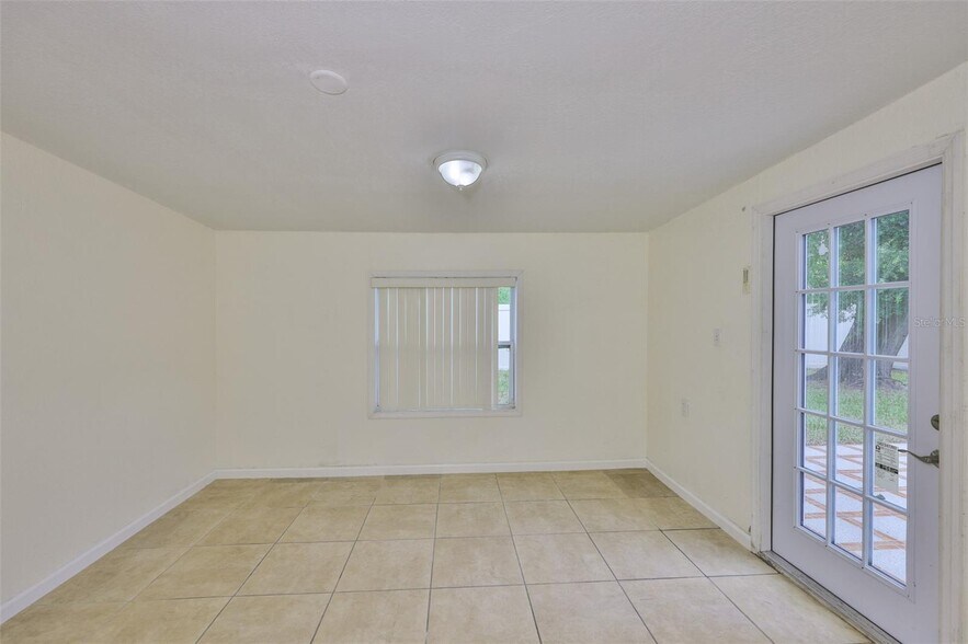 Building Photo - 1611 Bondurant Way