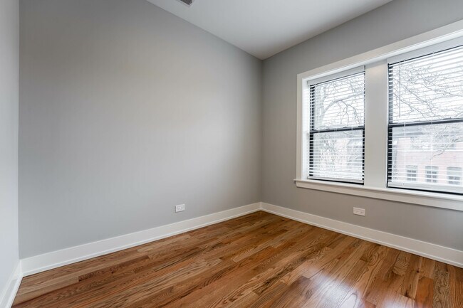 Building Photo - 2115 N Sedgwick St